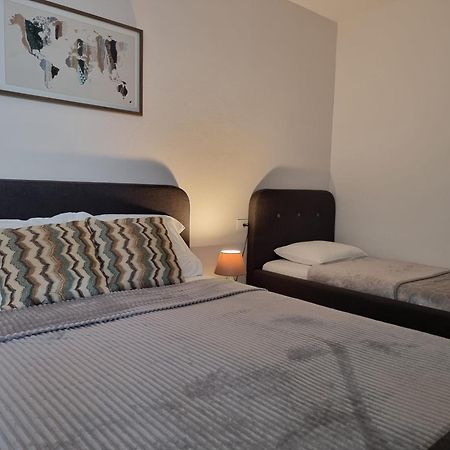 Apartments Vranes Тиват Екстер'єр фото