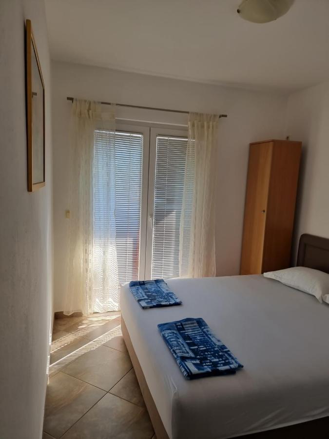 Apartments Vranes Тиват Екстер'єр фото