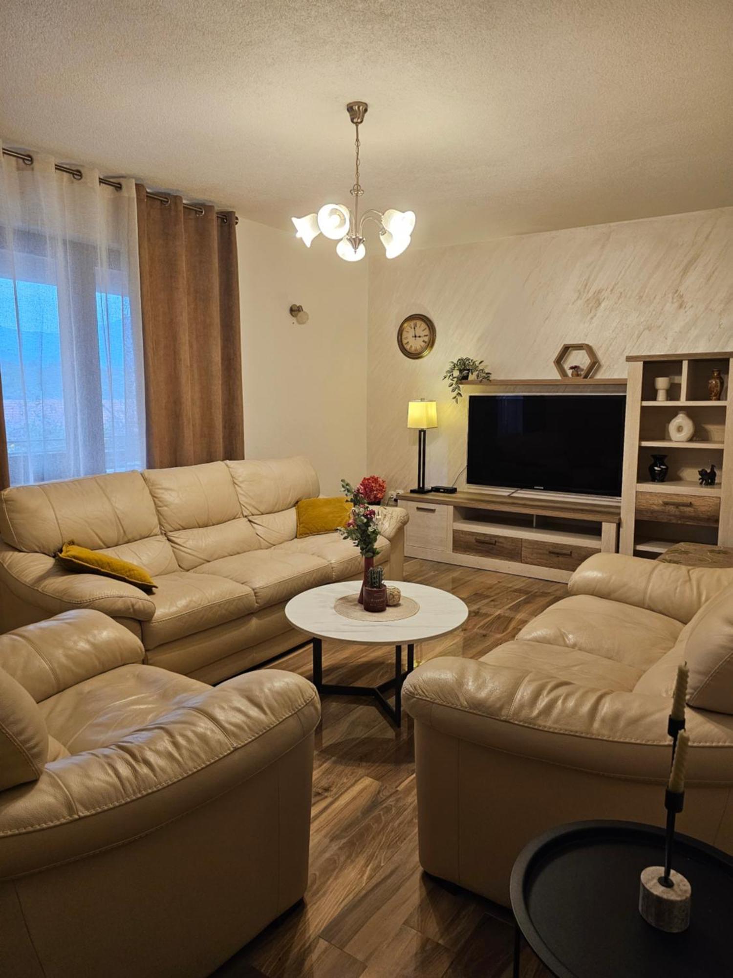 Apartments Vranes Тиват Екстер'єр фото
